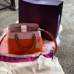Tory Burch bag price today only🎈🎈